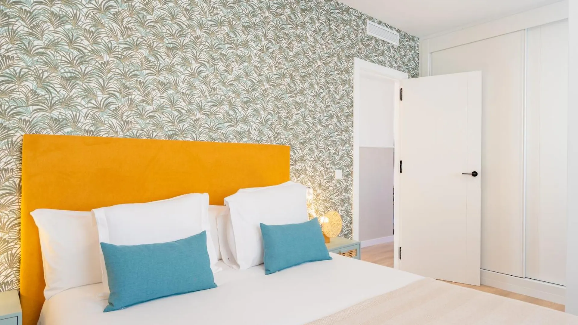 Feelathome Atarazanas Apartments Malaga