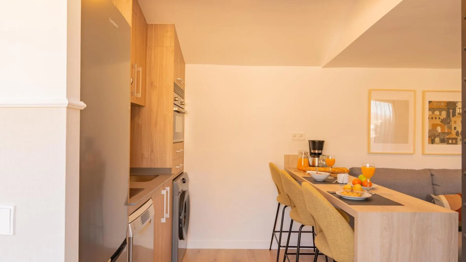 Feelathome Atarazanas Apartments Malaga