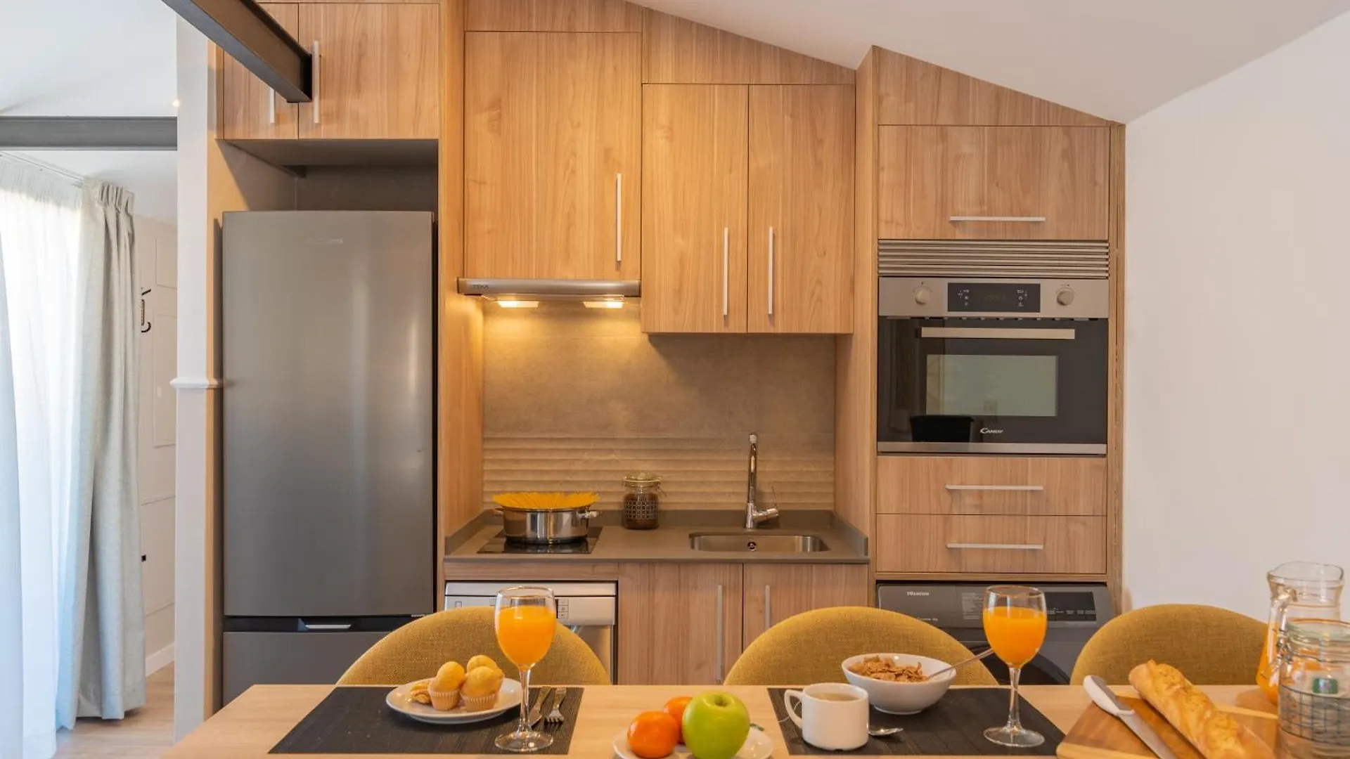 Feelathome Atarazanas Apartments Malaga