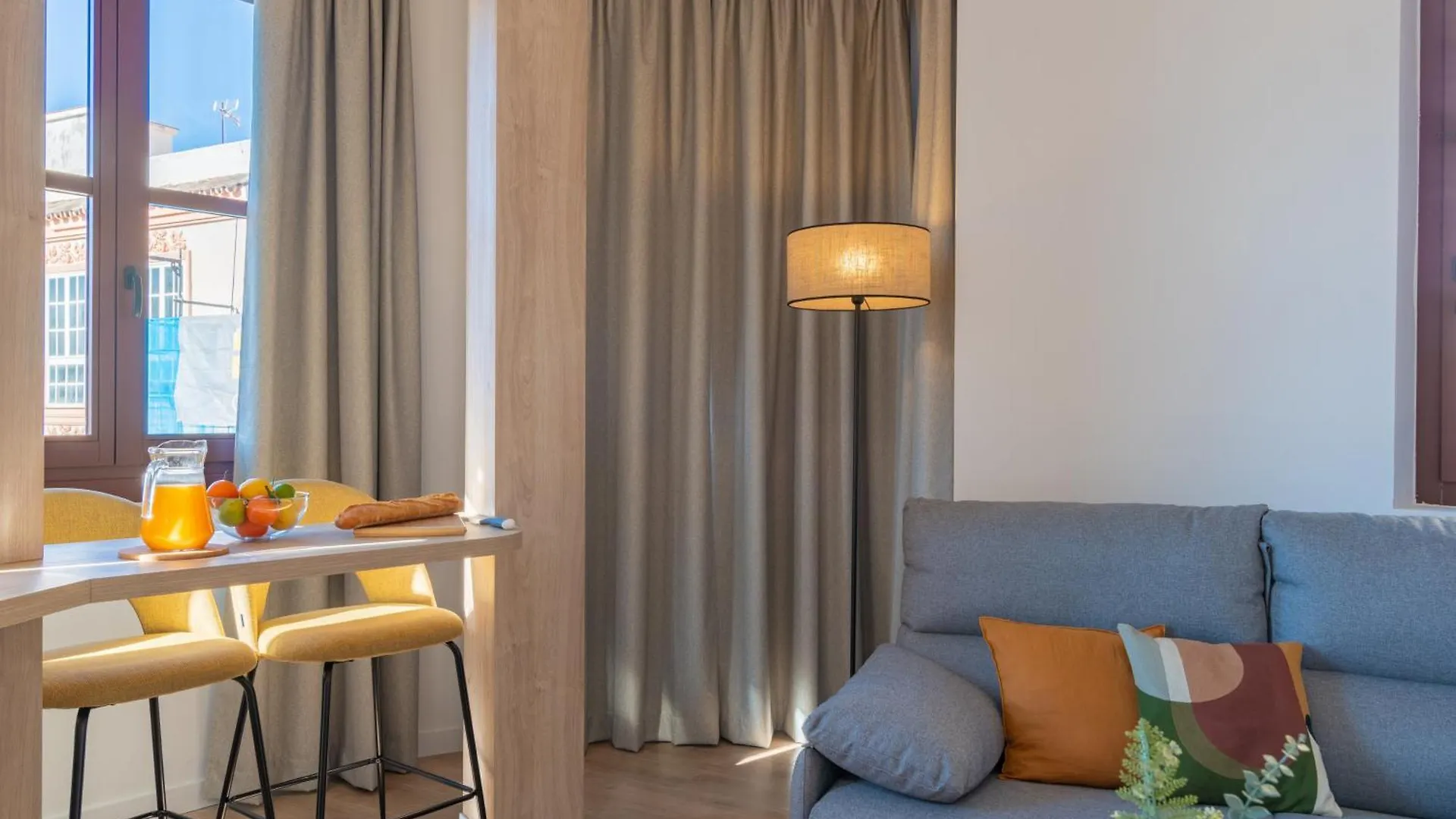 Feelathome Atarazanas Apartments مالقة إسبانيا
