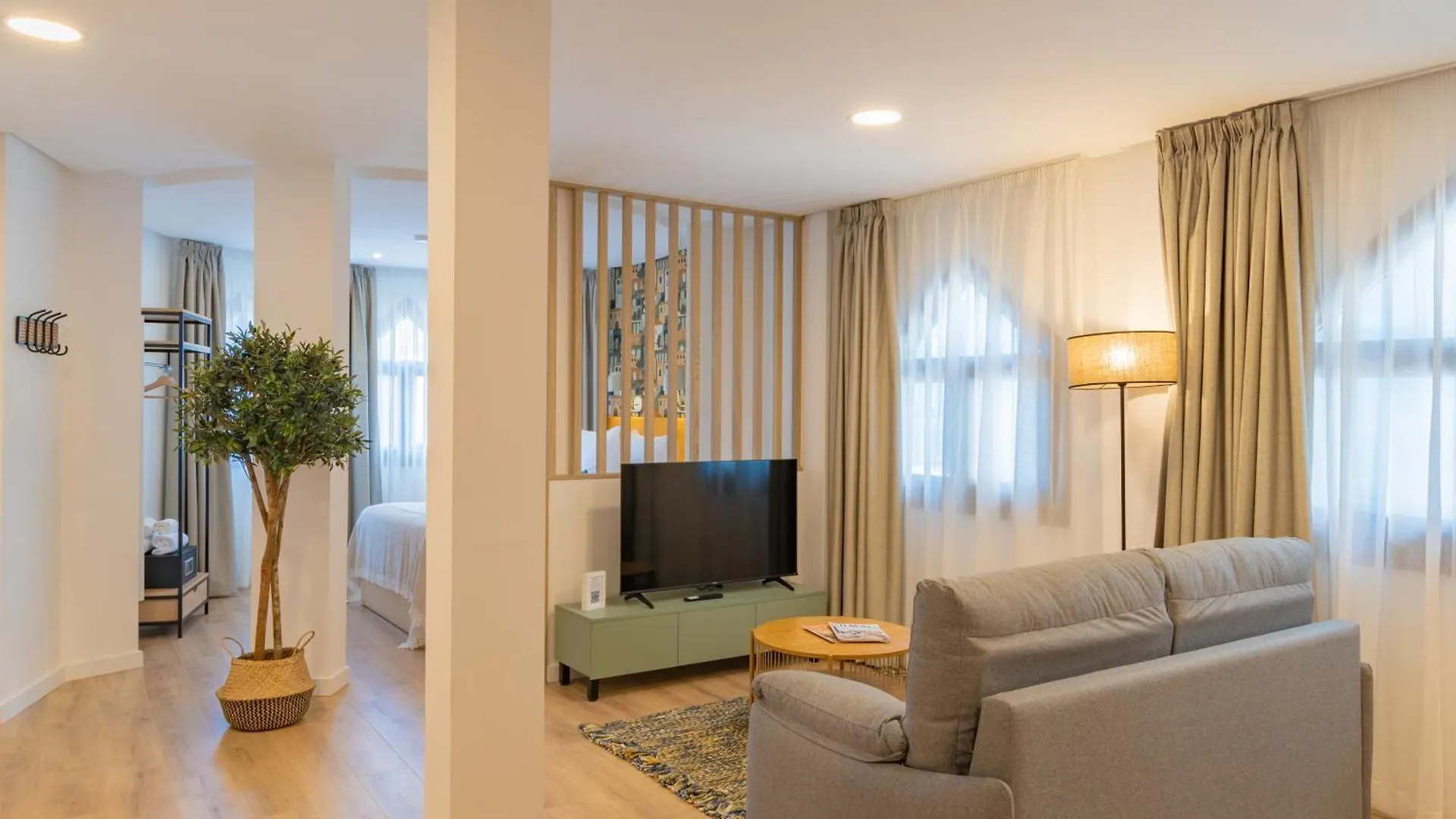 Feelathome Atarazanas Apartments مالقة