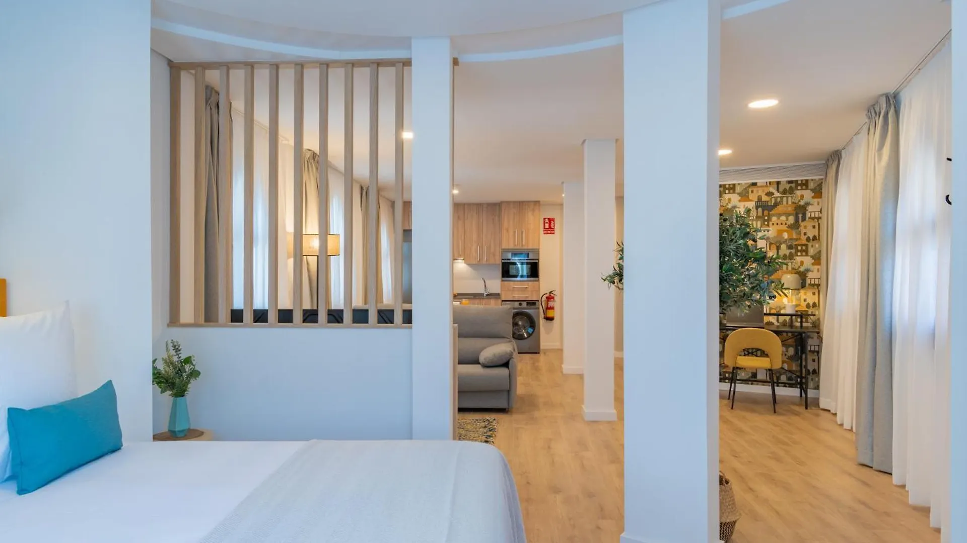 Feelathome Atarazanas Apartments Malaga